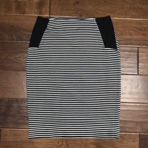 BCBG MaxZria fitted pencil skirt